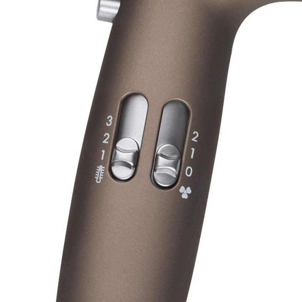 Profi Care PC-HTD 3113 cool shot button, 3 heat settings and 2 air speed sliders